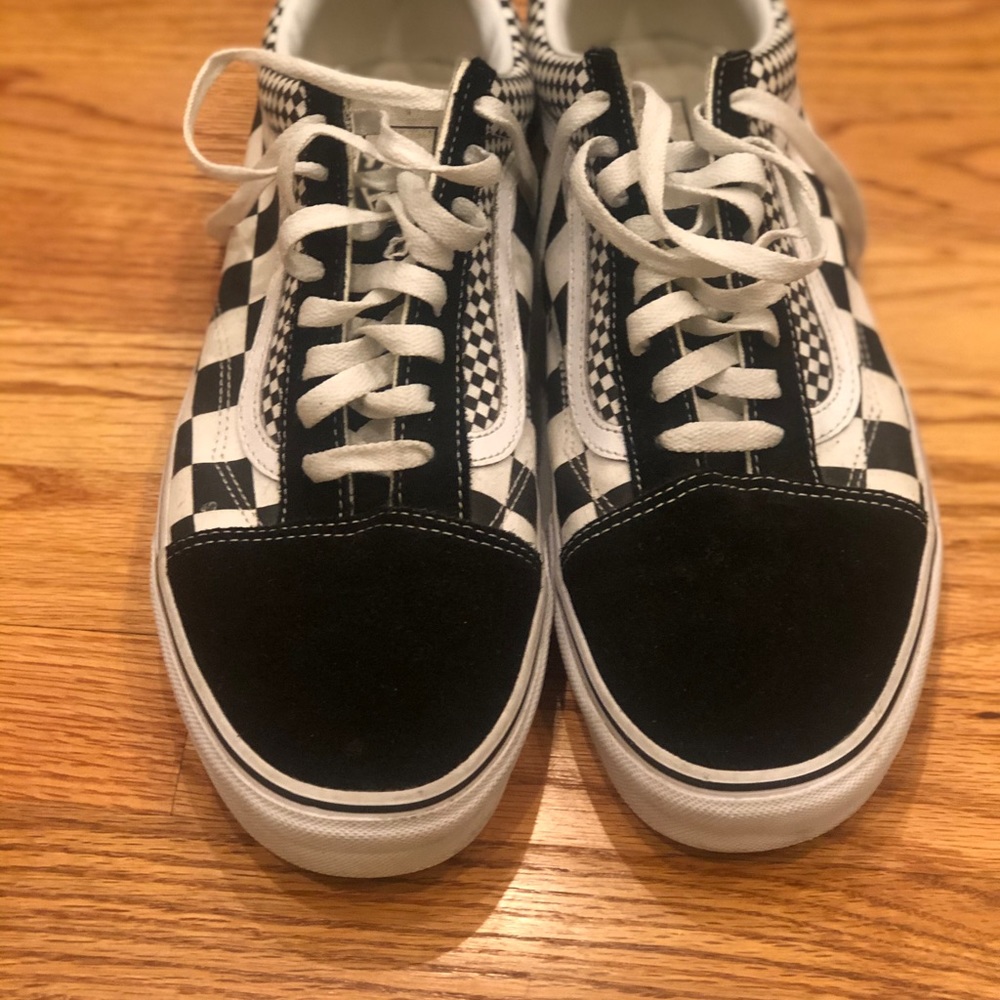 Vans Men's Black and White Checkered Sneakers - Picture 4 of 4